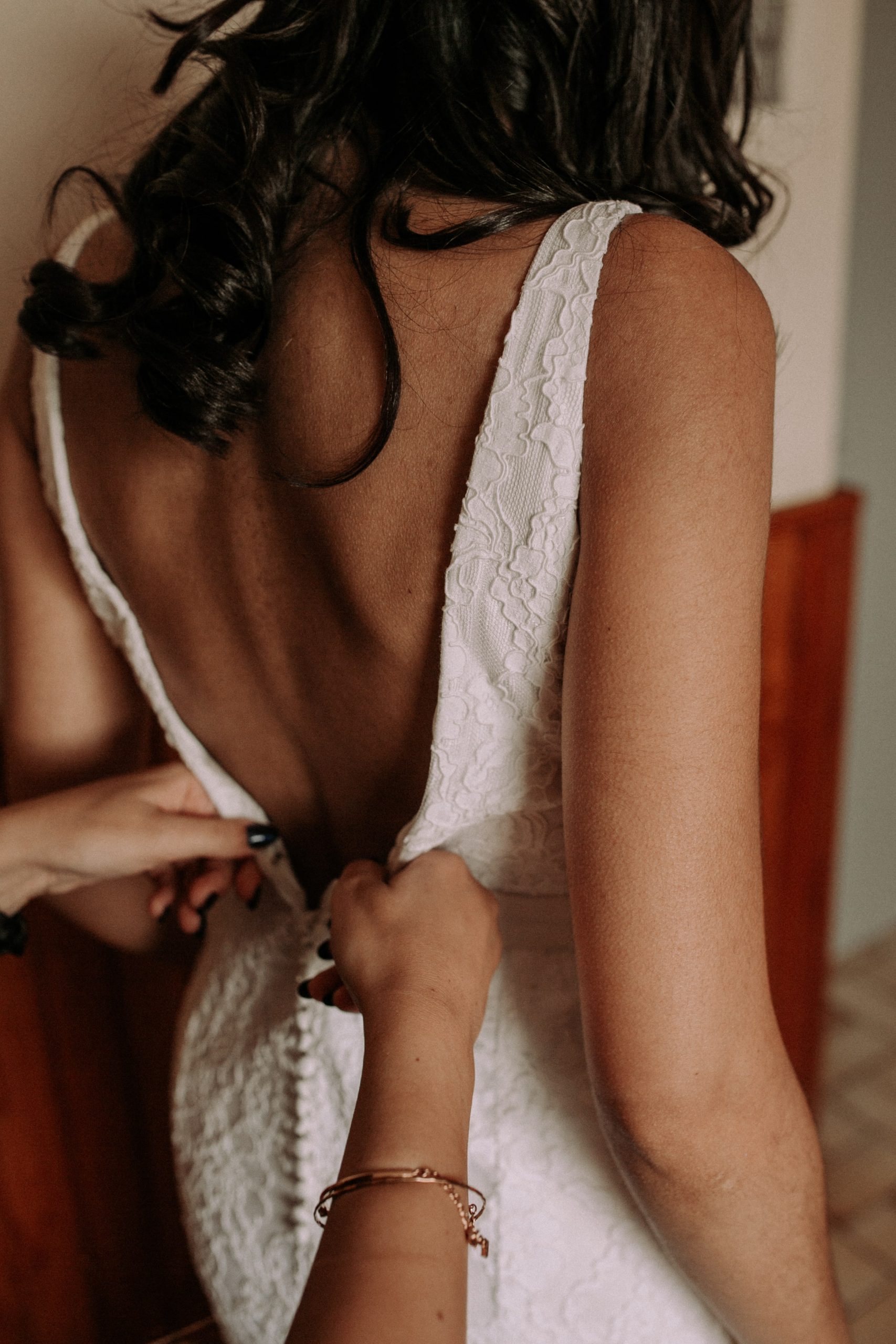 Enfilage robe de mariée